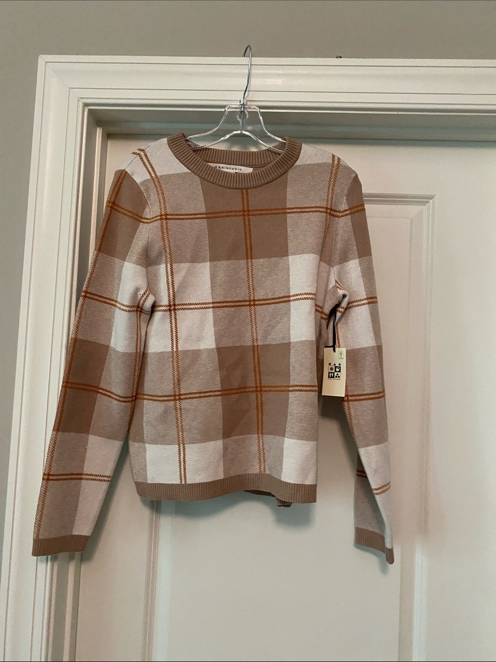 NWT Max Studio Ribbed-Neck Sweater in Beige and Tan size large